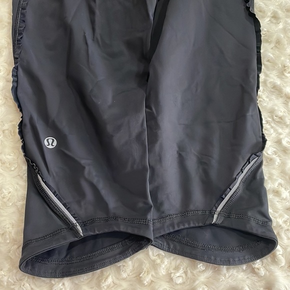 Lululemon Athletica - Picture 8 of 10